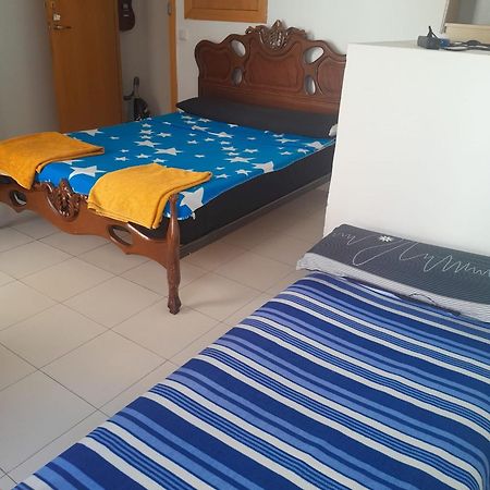 Casa Alexis Hotel Барселона Екстериор снимка
